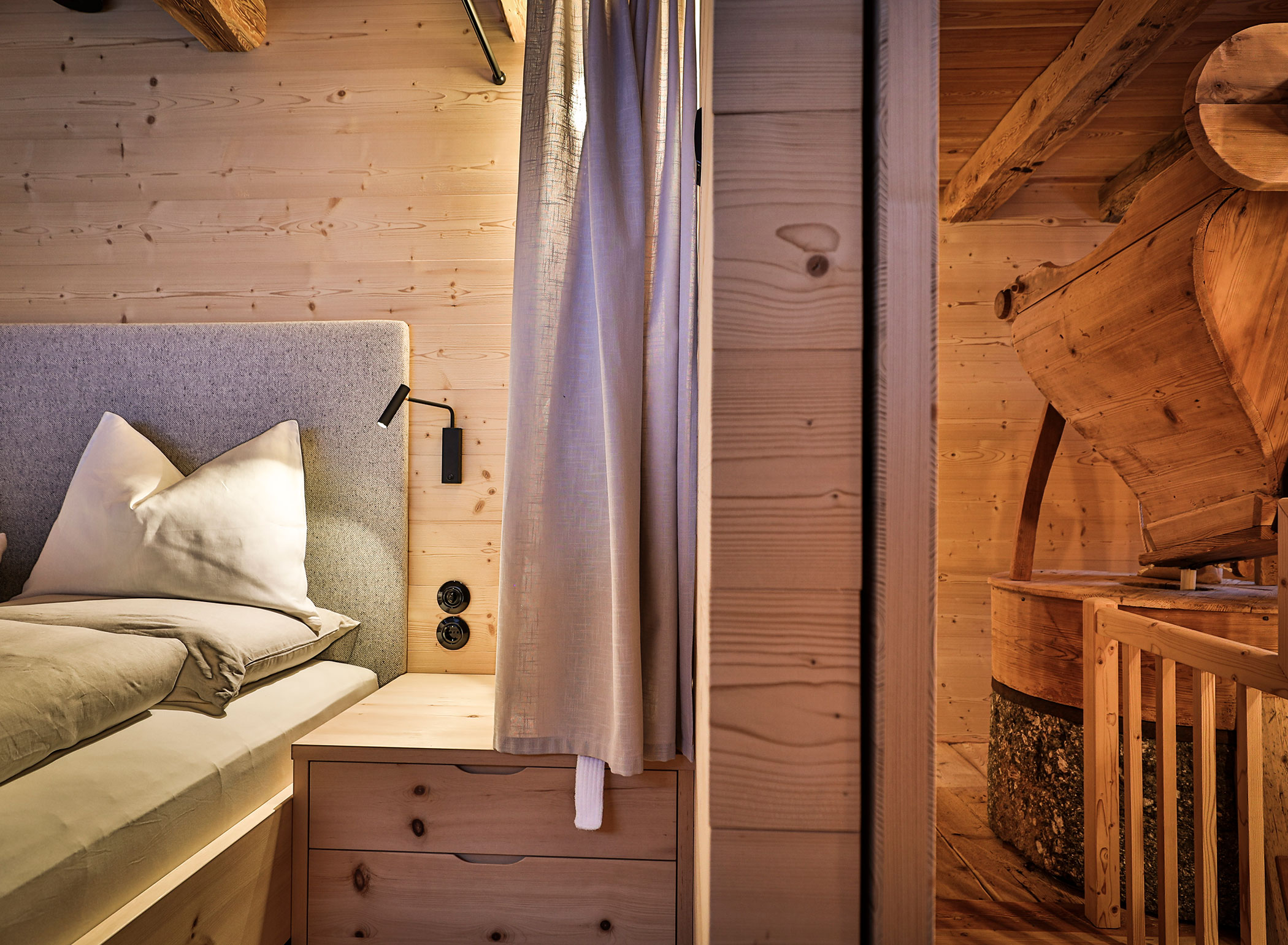 Detail Schlafzimmer & Mühle